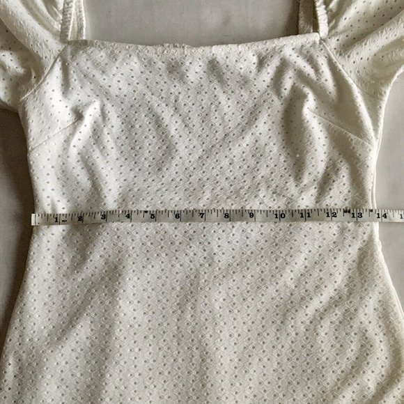 Speechless Women's White Eyelet Puff Sleeve Dress Size Medium - Picture 12 of 14